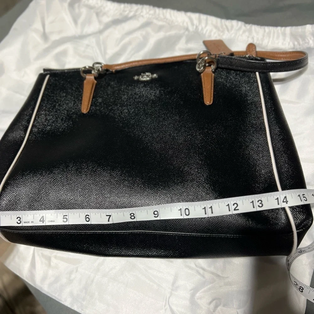 🖤Beautiful Coach Handbag🖤 - Picture 6 of 7